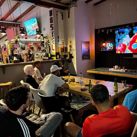 Hostel มานไฮม์ ภายนอก รูปภาพ Sky Sports broadcast of the 2019 Tour de France