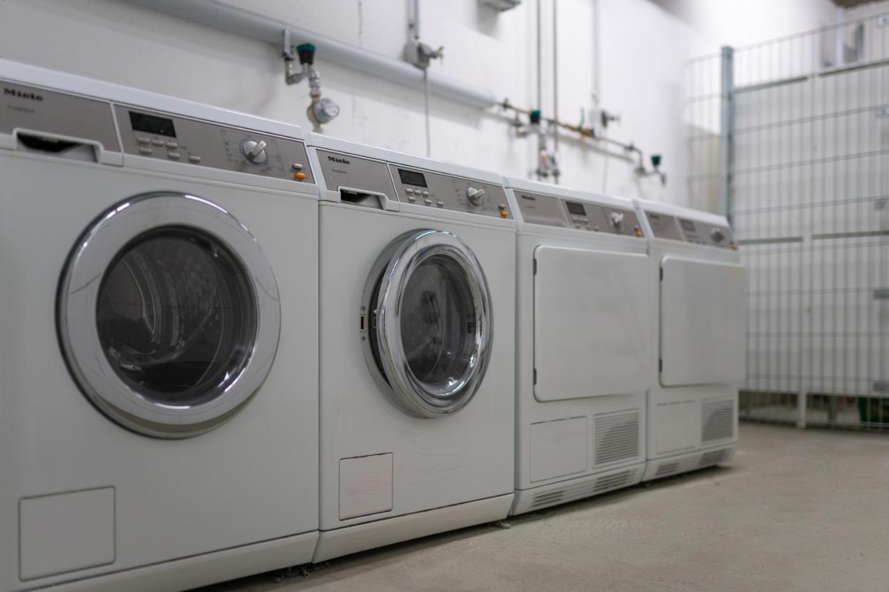 Hostel มานไฮม์ ภายนอก รูปภาพ Commercial laundry
