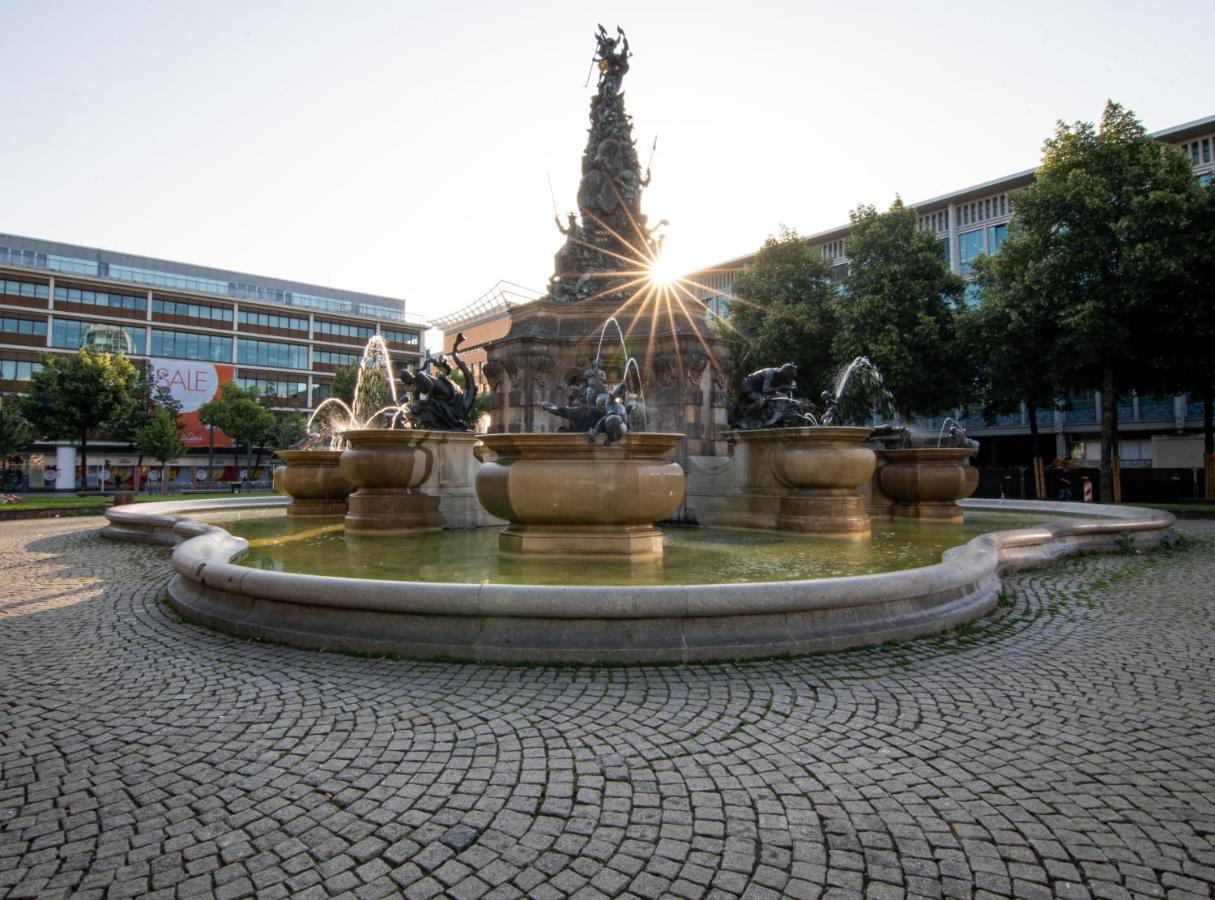Hostel มานไฮม์ ภายนอก รูปภาพ Fountain of the Three Horses
