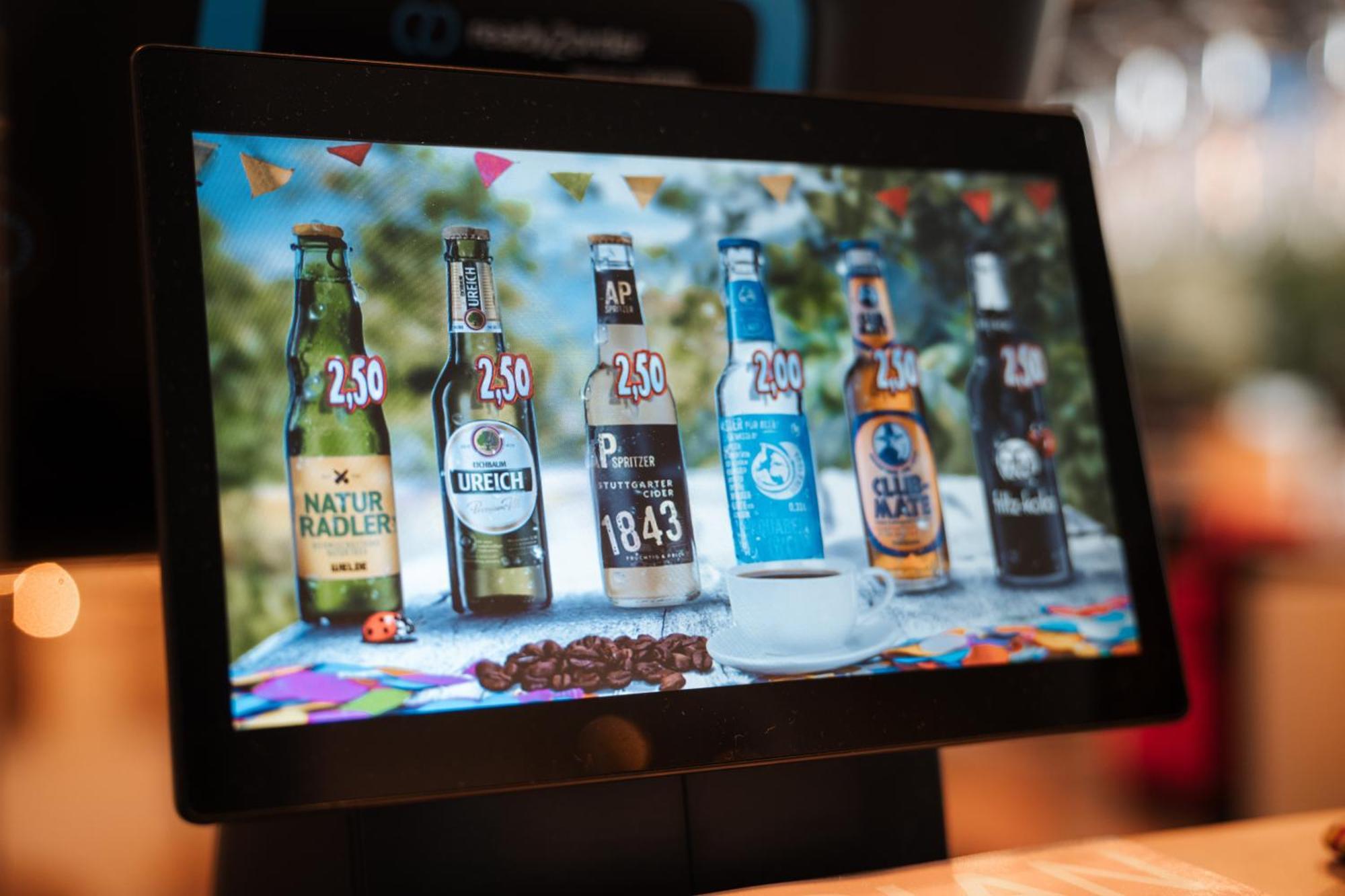 Hostel มานไฮม์ ภายนอก รูปภาพ A digital menu board
