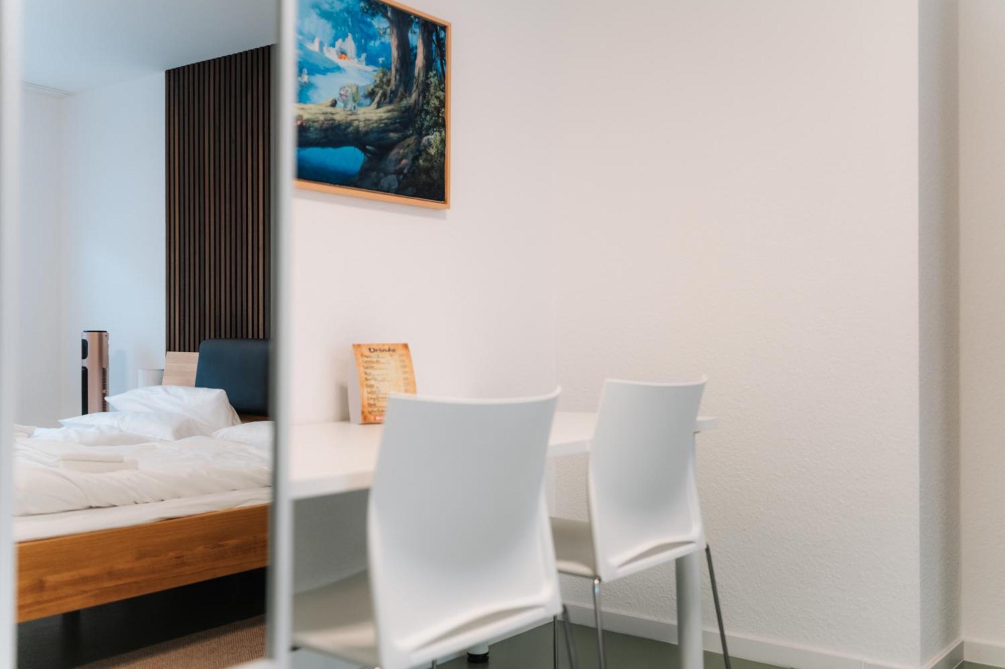 Hostel มานไฮม์ ภายนอก รูปภาพ A room at the hotel