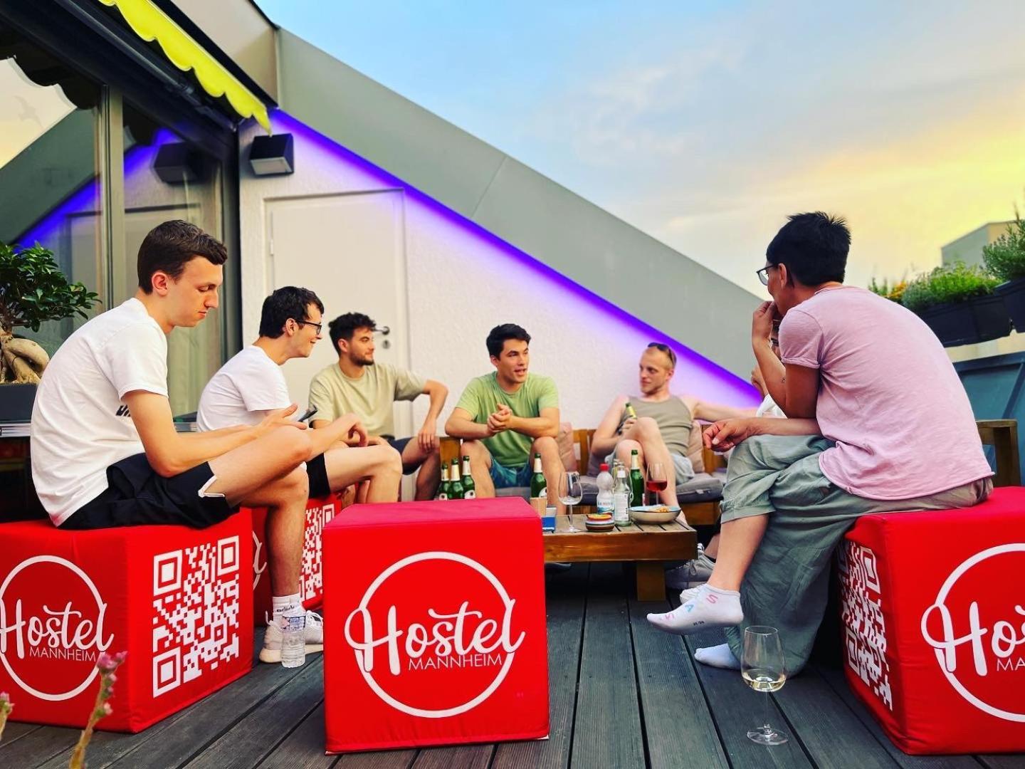 Hostel มานไฮม์ ภายนอก รูปภาพ Hostel Budapest