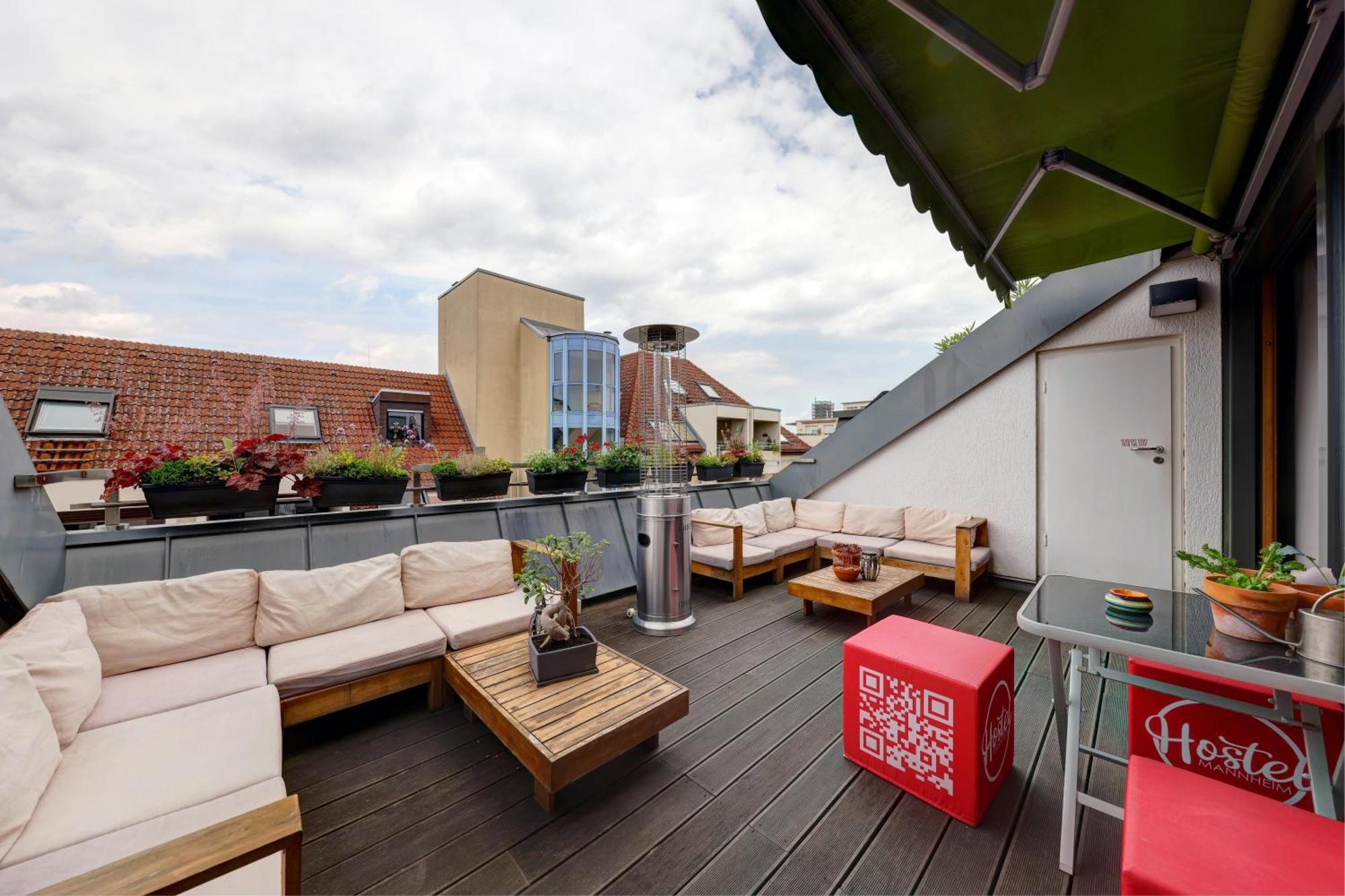 Hostel มานไฮม์ ภายนอก รูปภาพ Rooftop terrace